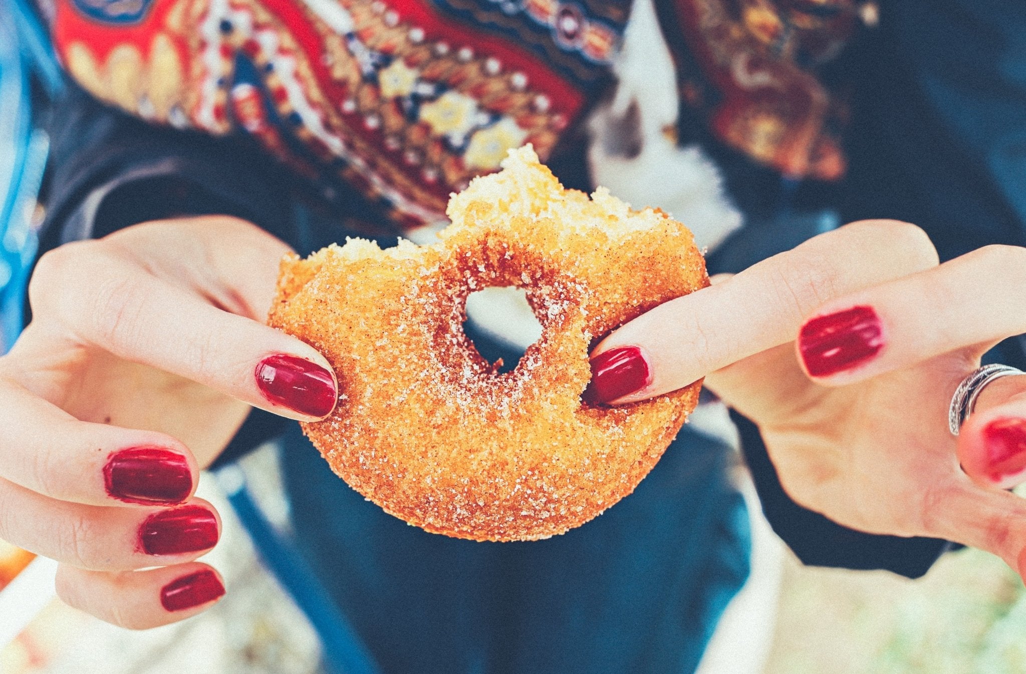 How to stop sugar cravings using aromatherapy - Synthesis Organics
